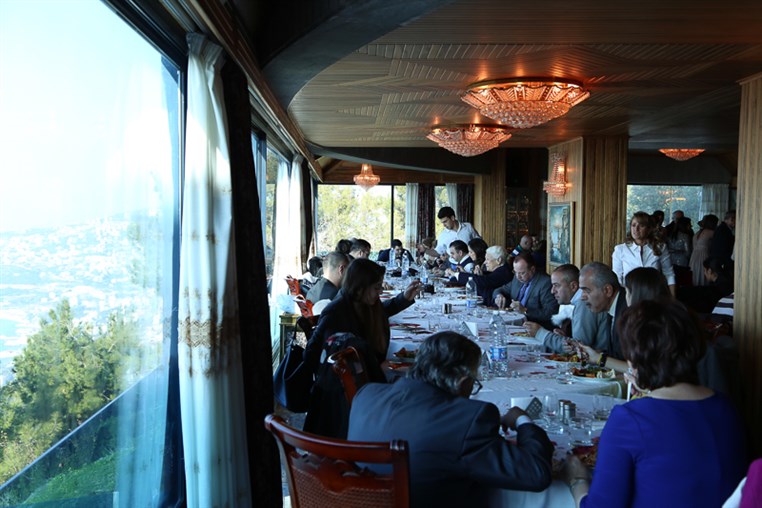 Sunday Buffet at Bay Lodge
